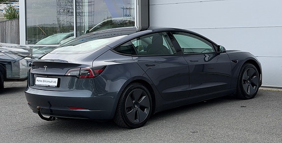 Tesla Model 3 13 of 24
