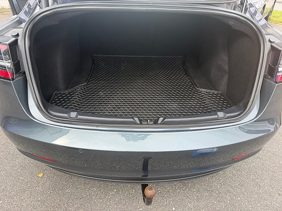 Tesla Model 3 24 of 24