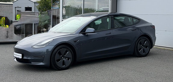Tesla Model 3 5 of 24