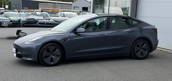 Tesla Model 3 6 of 24