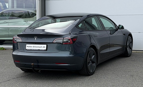 Tesla Model 3 12 of 24