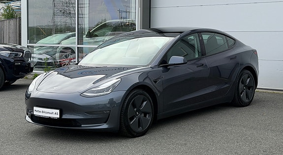 Tesla Model 3 7 of 24
