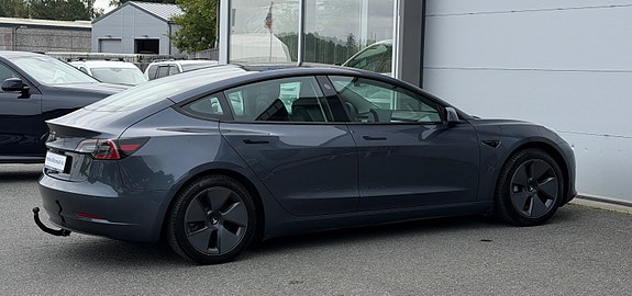 Tesla Model 3 14 of 24