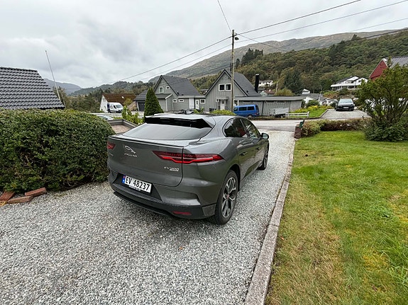Jaguar I-PACE 4 of 20
