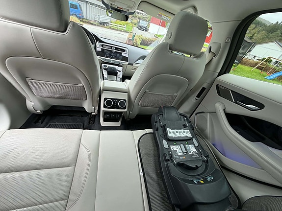Jaguar I-PACE 19 of 20