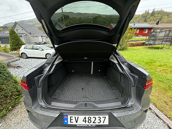Jaguar I-PACE 9 of 20
