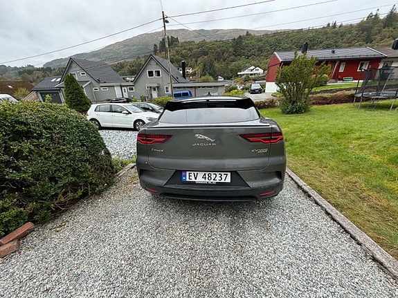 Jaguar I-PACE 8 of 20
