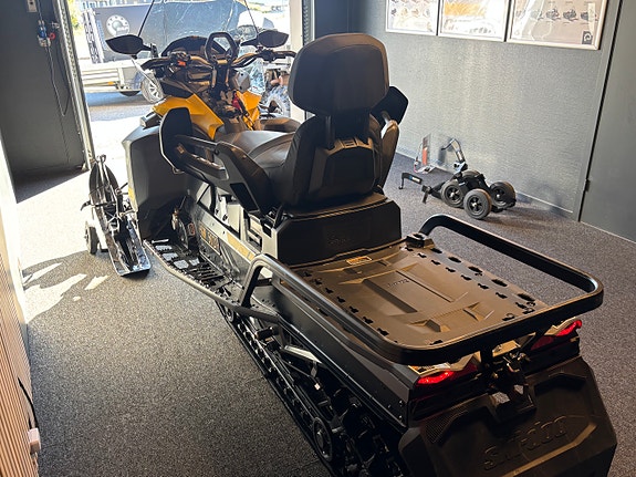 Ski-doo Expedition LE 900 ACE 9 of 17