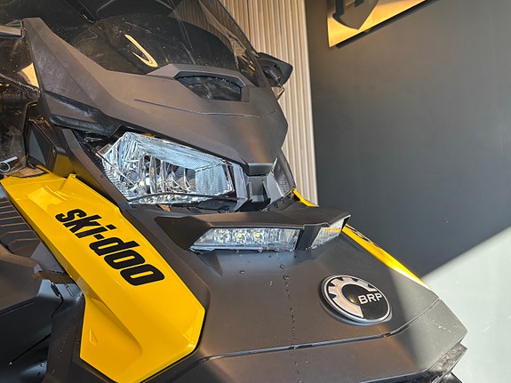 Ski-doo Expedition LE 900 ACE 3 of 17
