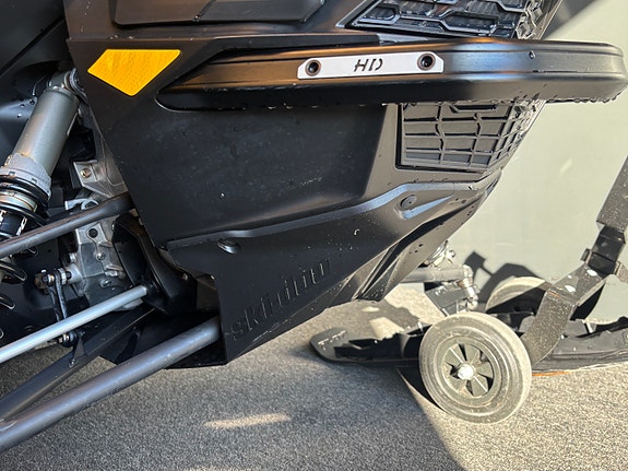 Ski-doo Expedition LE 900 ACE 2 of 17