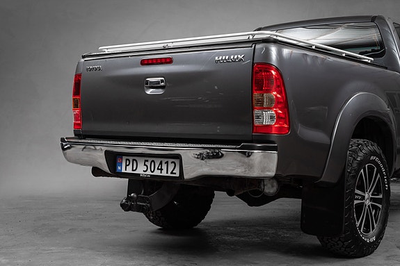 Toyota HiLux 10 of 30