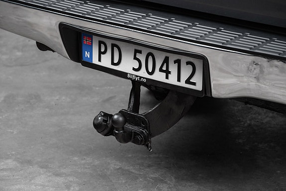 Toyota HiLux 11 of 30