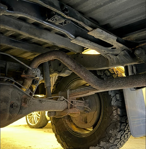 Toyota HiLux 17 of 30