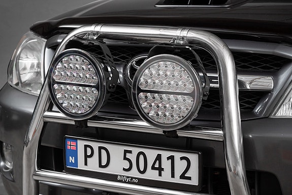 Toyota HiLux 9 of 30