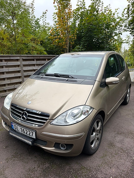 Mercedes-Benz A170 2 of 13