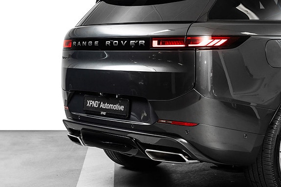Land Rover Range Rover Sport 11 of 30