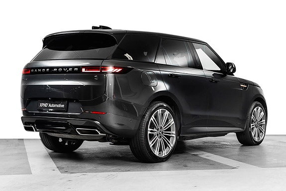 Land Rover Range Rover Sport 10 of 30
