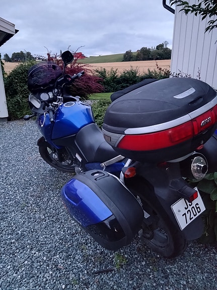 Suzuki DL 650 V-Strom 4 of 5
