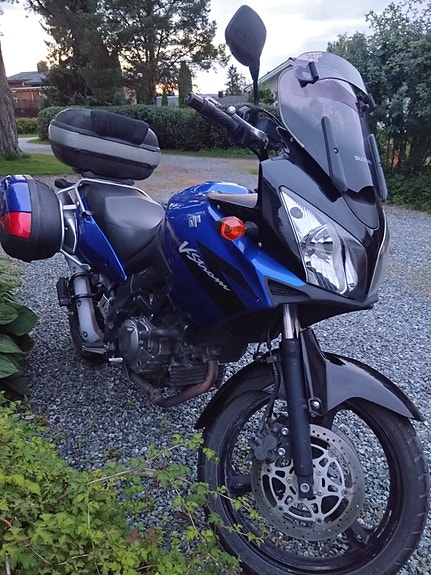Suzuki DL 650 V-Strom 3 of 5