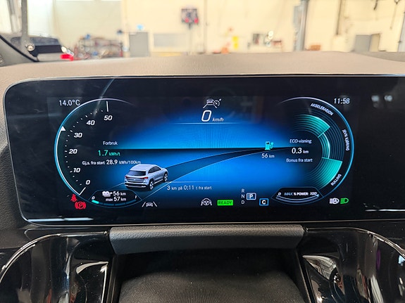 Mercedes-Benz EQA250 15 of 18
