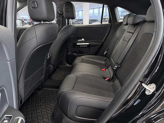 Mercedes-Benz EQA250 6 of 18
