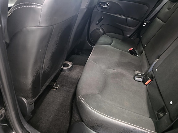 Renault Clio 24 of 25