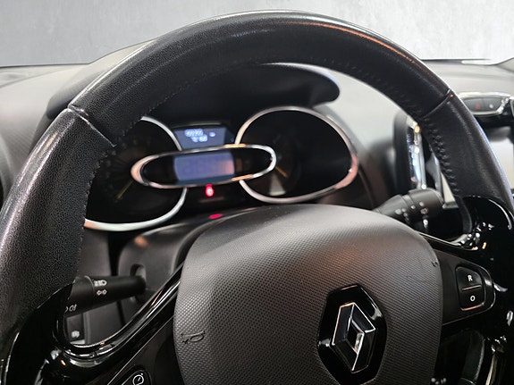 Renault Clio 14 of 25