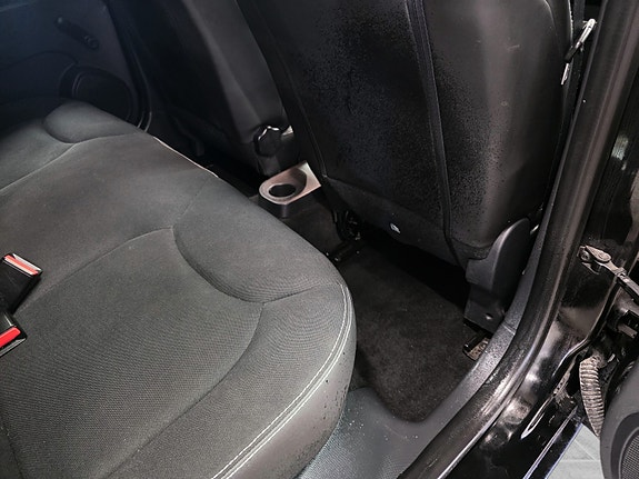 Renault Clio 22 of 25