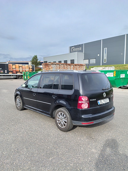 Volkswagen Touran 8 of 24