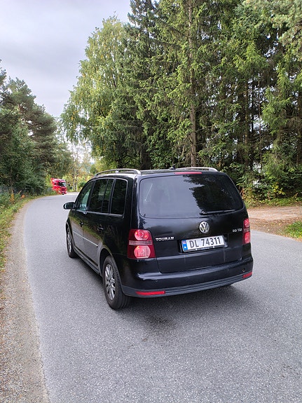 Volkswagen Touran 23 of 24