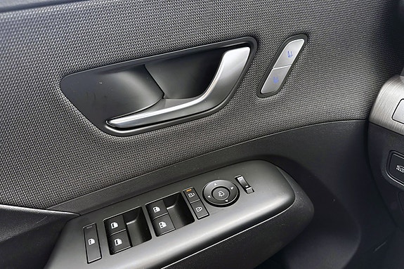 Hyundai Kona 27 of 29