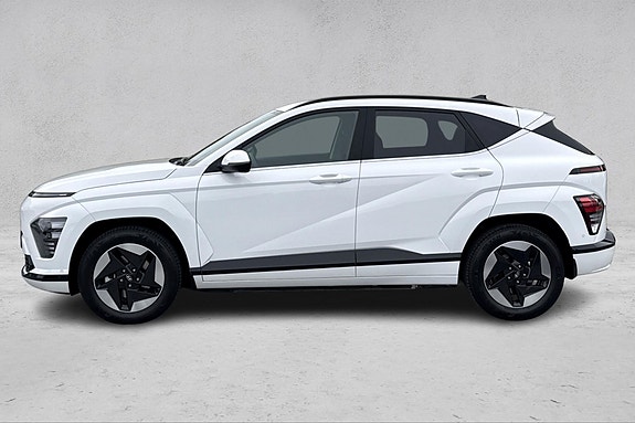 Hyundai Kona 2 of 29