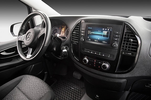 Mercedes-Benz Vito 119 21 of 23