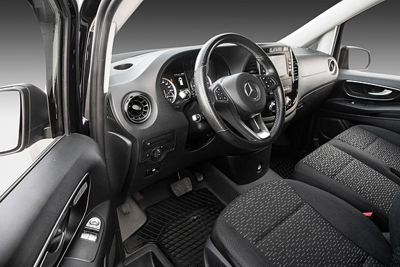 Mercedes-Benz Vito 119 18 of 23