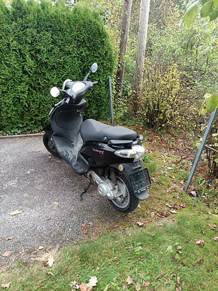 Derbi Boulevard 50 3 of 9