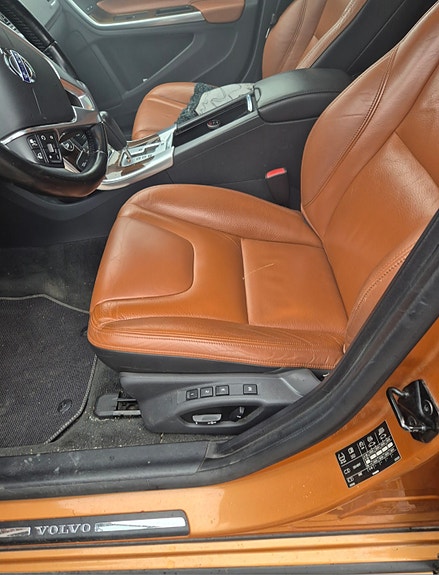 Volvo S60 12 of 28