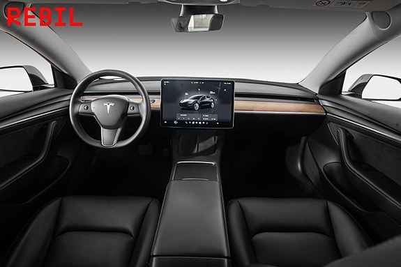 Tesla Model 3 18 of 27