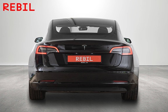 Tesla Model 3 7 of 27