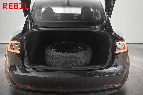Tesla Model 3 25 of 27