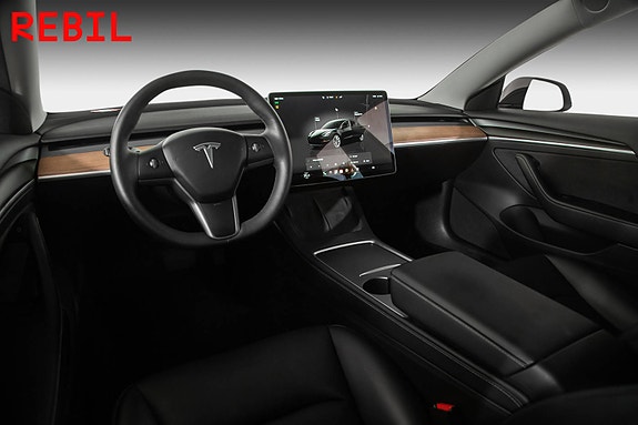 Tesla Model 3 13 of 27