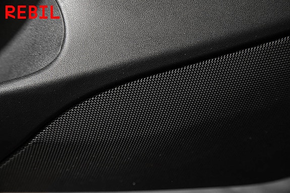 Tesla Model 3 8 of 27