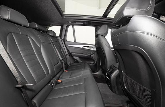 BMW iX3 2 of 5