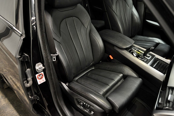 BMW X5 16 of 16