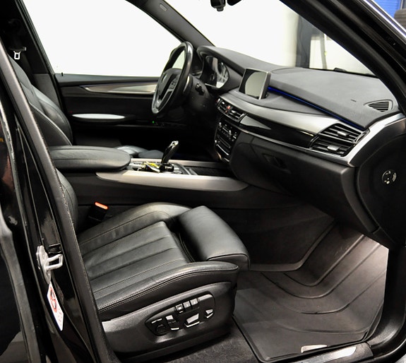 BMW X5 14 of 16