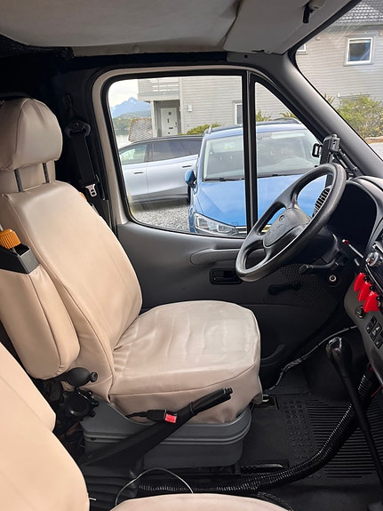 Ford Transit 12 of 16