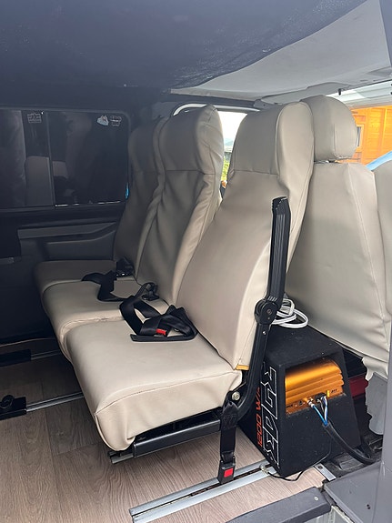 Ford Transit 8 of 16
