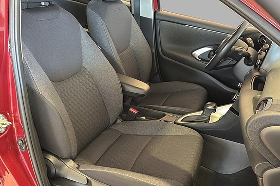 Toyota Yaris 20 of 30