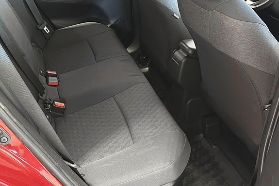 Toyota Yaris 22 of 30