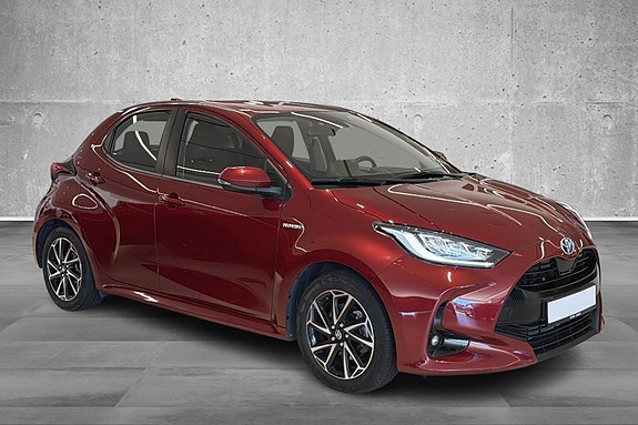 Toyota Yaris 4 of 30