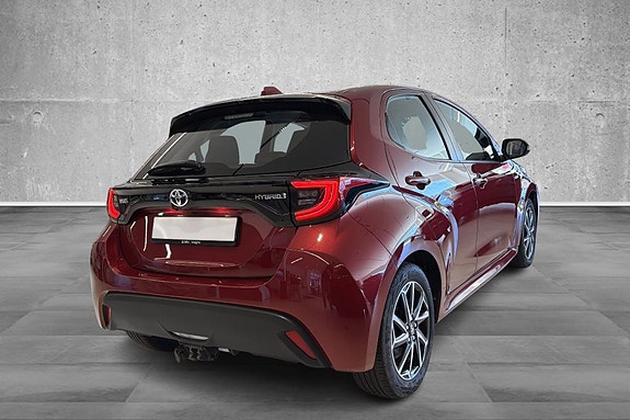 Toyota Yaris 13 of 30
